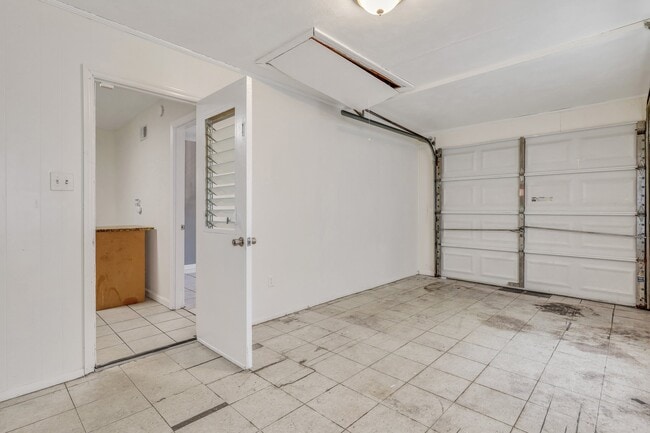 Building Photo - 12473 Northwood Rd