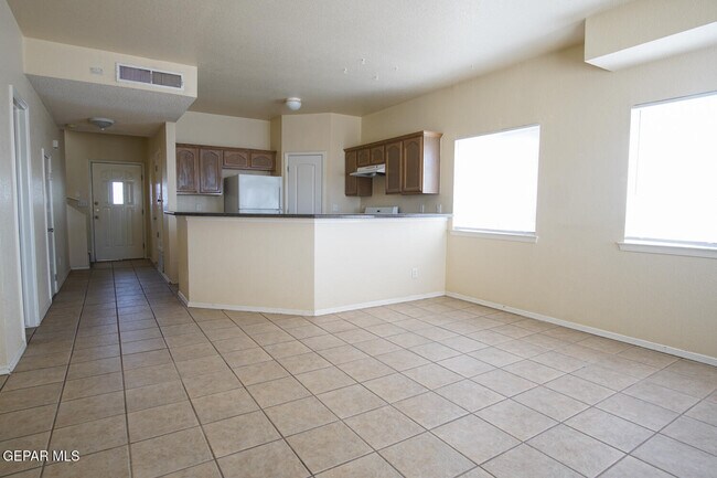 Building Photo - 5904 Cielo Del Rey Pl