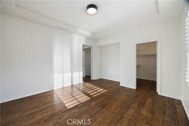 Building Photo - 60 Peony