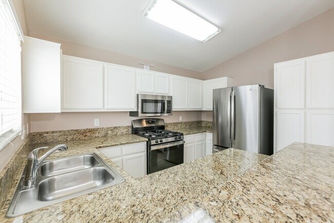 Building Photo - 8021 Mt Royal Ct