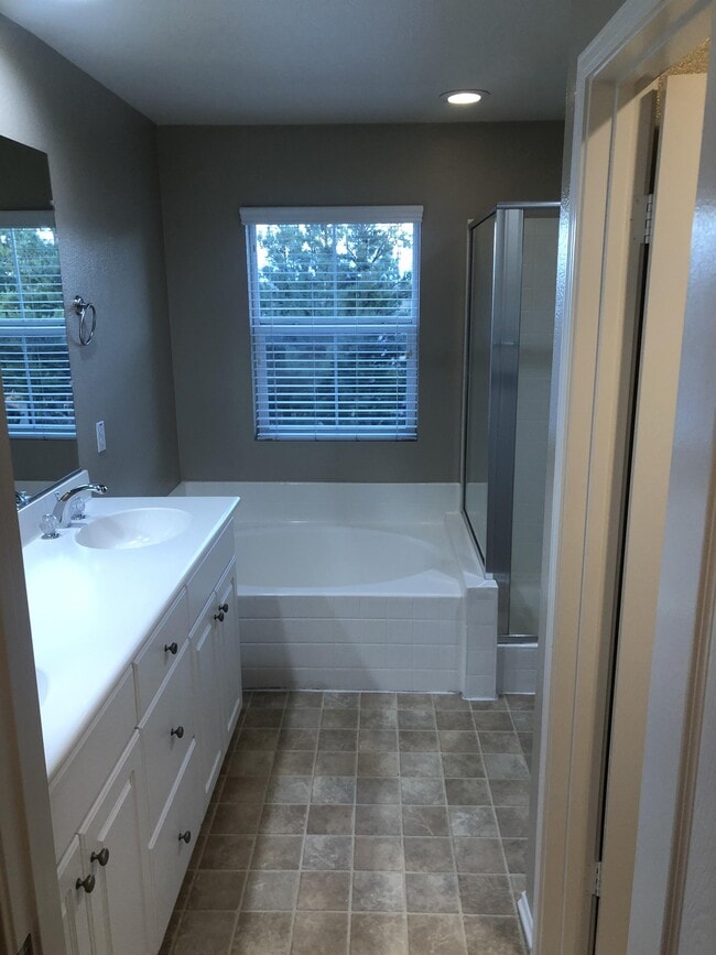 Building Photo - 33800 Willow Haven Ln