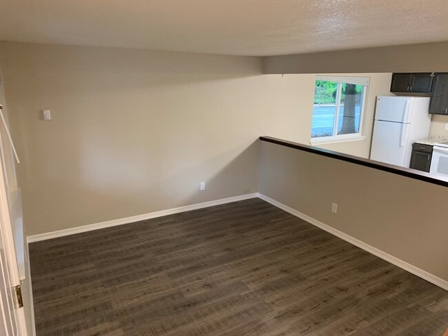 Building Photo - 6552th