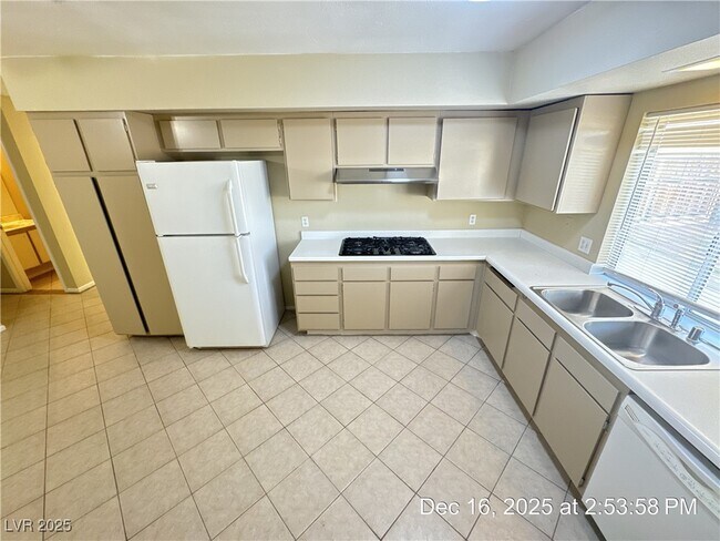 Building Photo - 3674 Duneville St