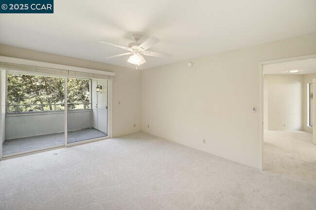 Building Photo - 3377 Rossmoor Pkwy