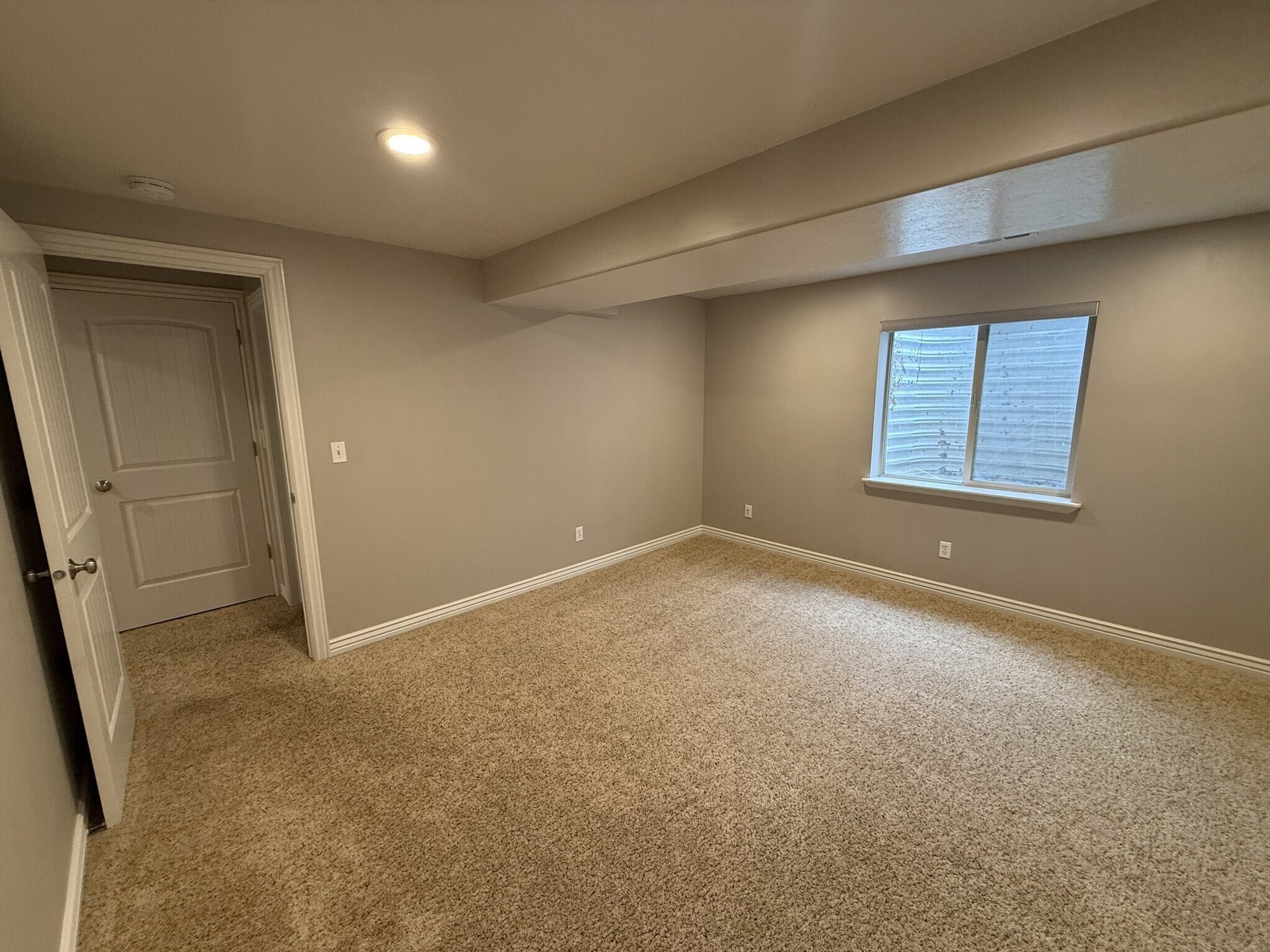 Building Photo - 275 N 600 E