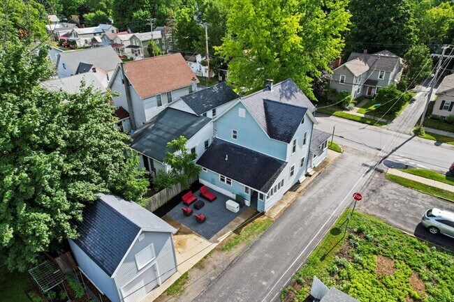 5 Blocks to Downtown Saratoga - 107 Clinton St