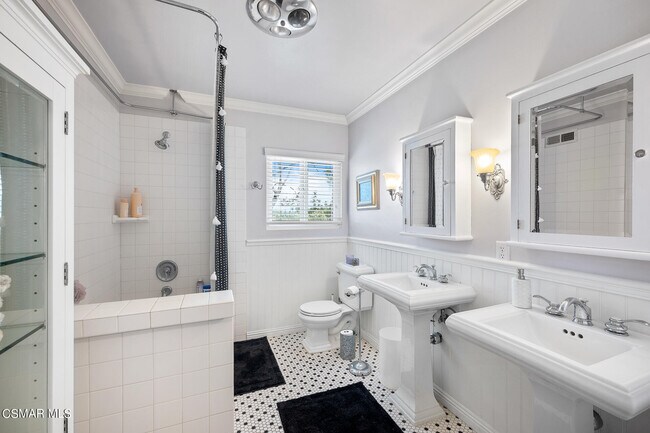 Building Photo - 167 Rimrock Rd