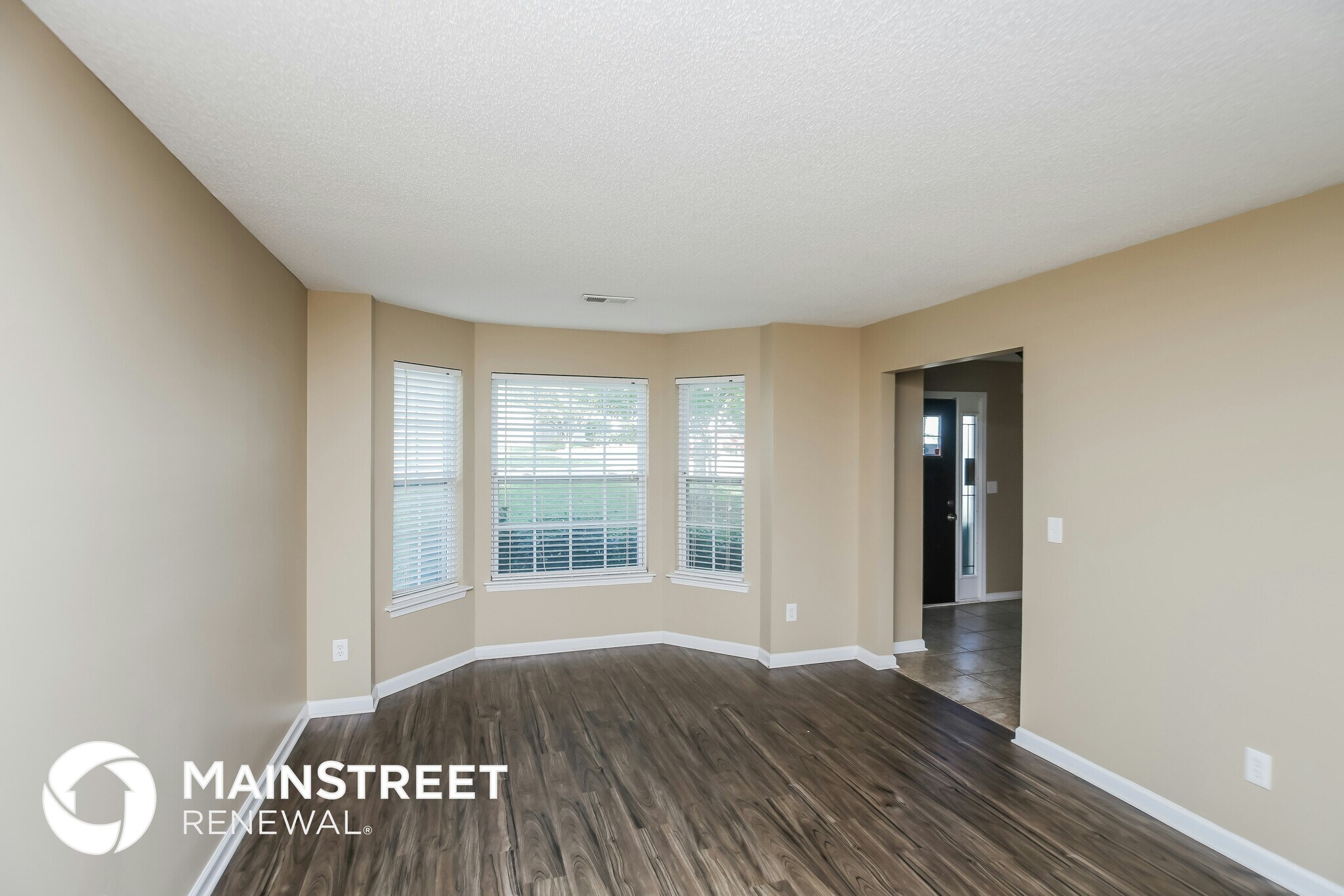 Building Photo - 2002 Reflective Waters Rd