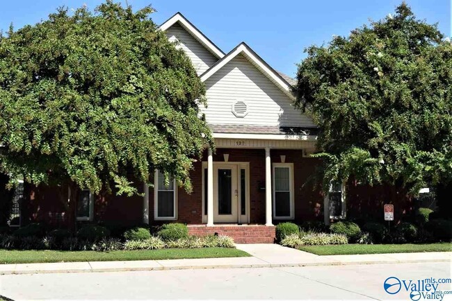 Building Photo - 123 Paul Revere Dr