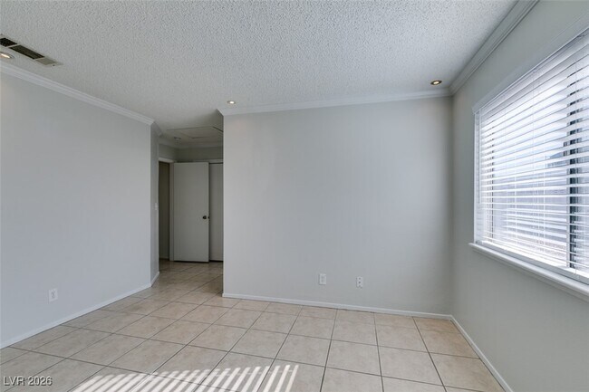 Building Photo - 6391 Chisos Dr