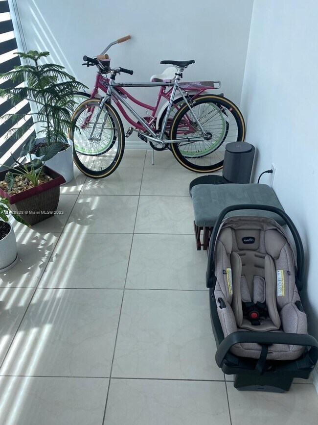 Building Photo - 9440 W Flagler St