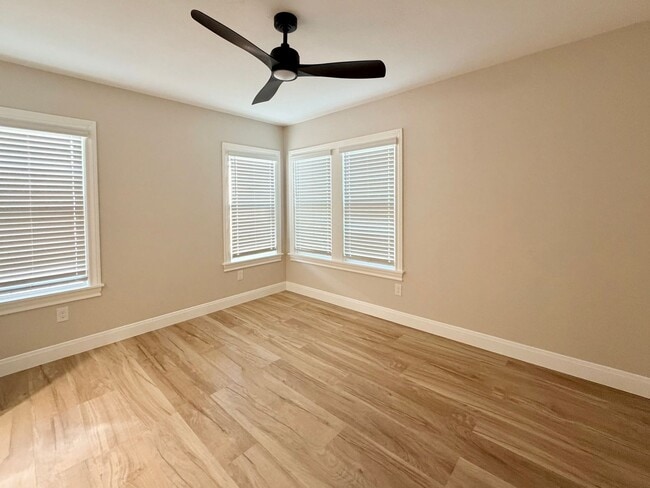 Building Photo - Beautiful Newly Remodeled Home