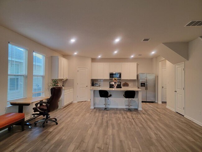 Building Photo - 138 Sawtooth Mountain Way
