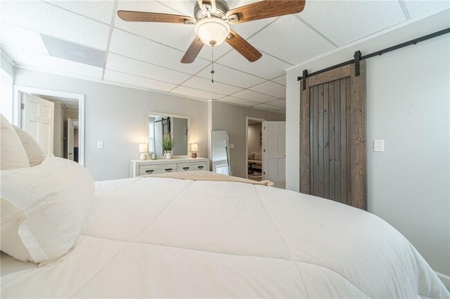 Building Photo - 691 Harbor Cove