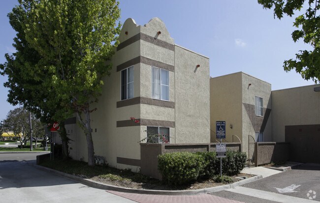Building Photo - 310 Park Way
