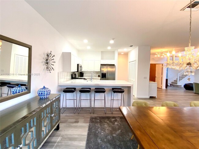 Building Photo - 8208 Heritage Club Dr