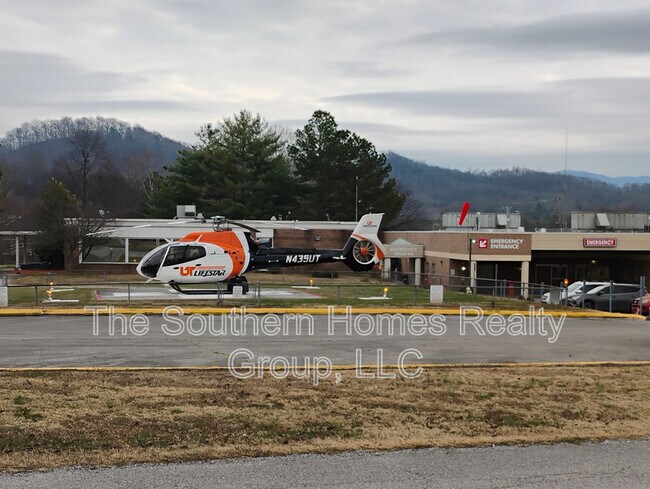 Building Photo - 305 Grady Rd