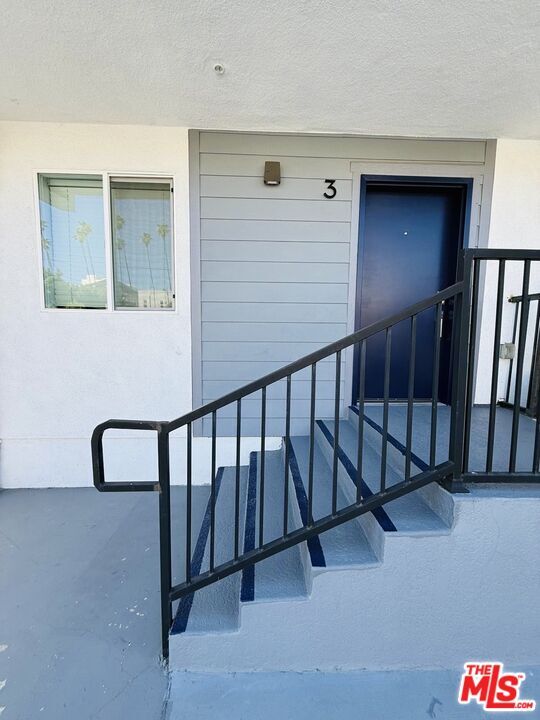 Building Photo - 246 Catalina St