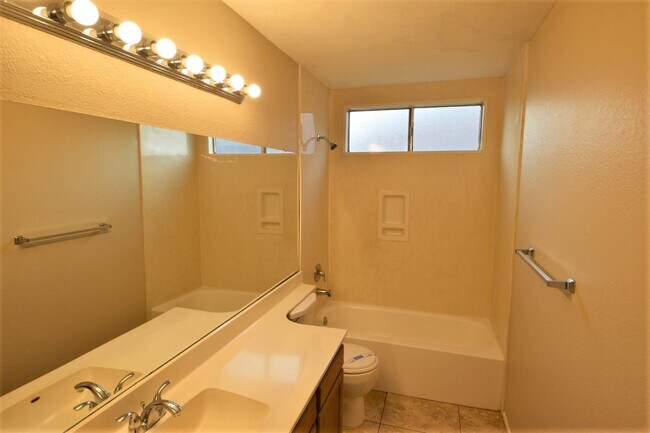 Building Photo - 5604 W Garden Dr