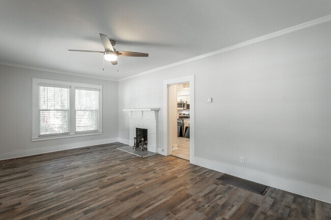 Building Photo - 1420 Hixson Pike