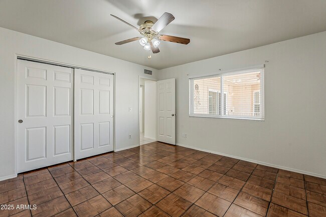 Building Photo - 14420 N 57th Dr