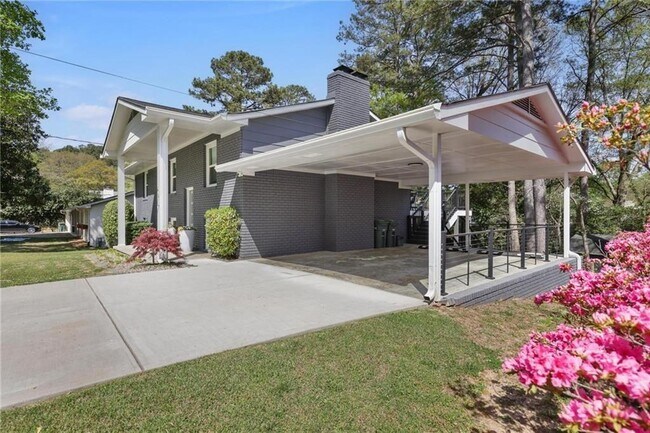 Building Photo - 677 Hillandale Cir
