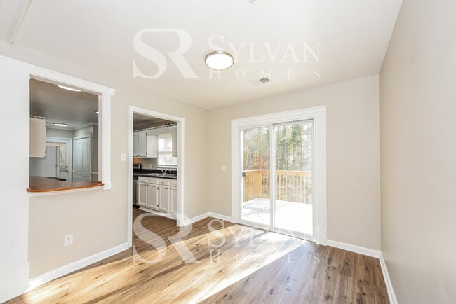 Building Photo - 10 Windmill Cir