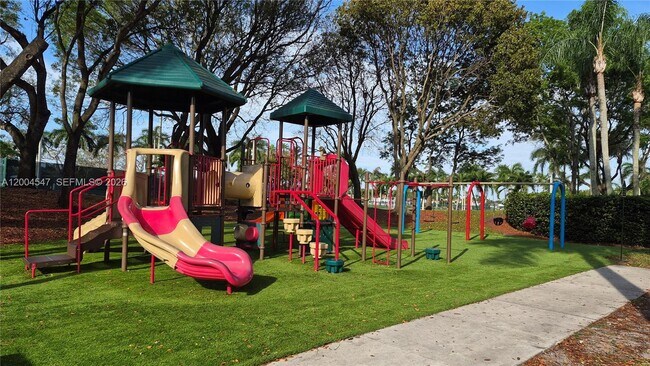 Building Photo - 7392 NW 112th Ct