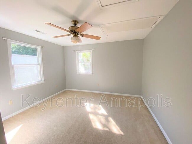 Building Photo - 1161 Green Holly Dr