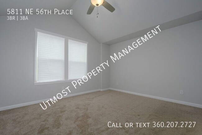 Building Photo - 5811 NE 56th Pl