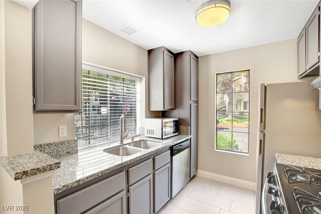 Building Photo - 4700 Nara Vista Way