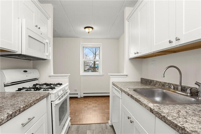 Building Photo - 27 Northill St