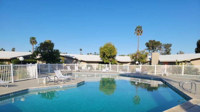 Building Photo - 37800 Da Vall Dr