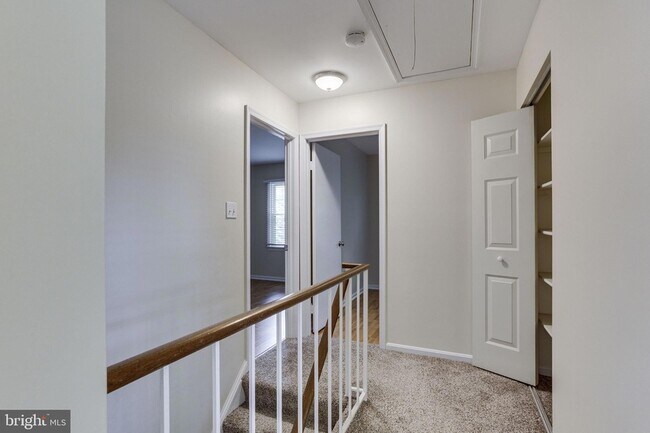 Building Photo - 2937 Village Spring Ln