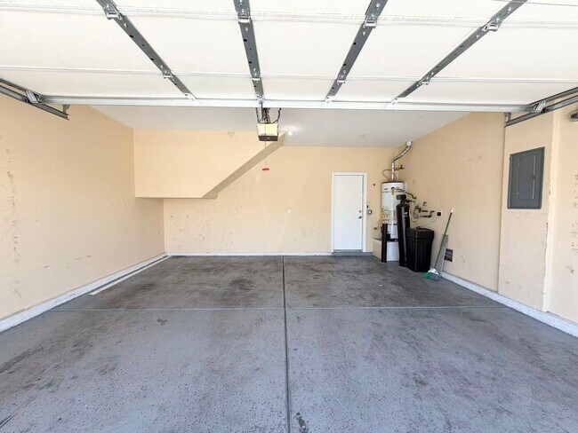 Building Photo - 8164 Shellstone Ave