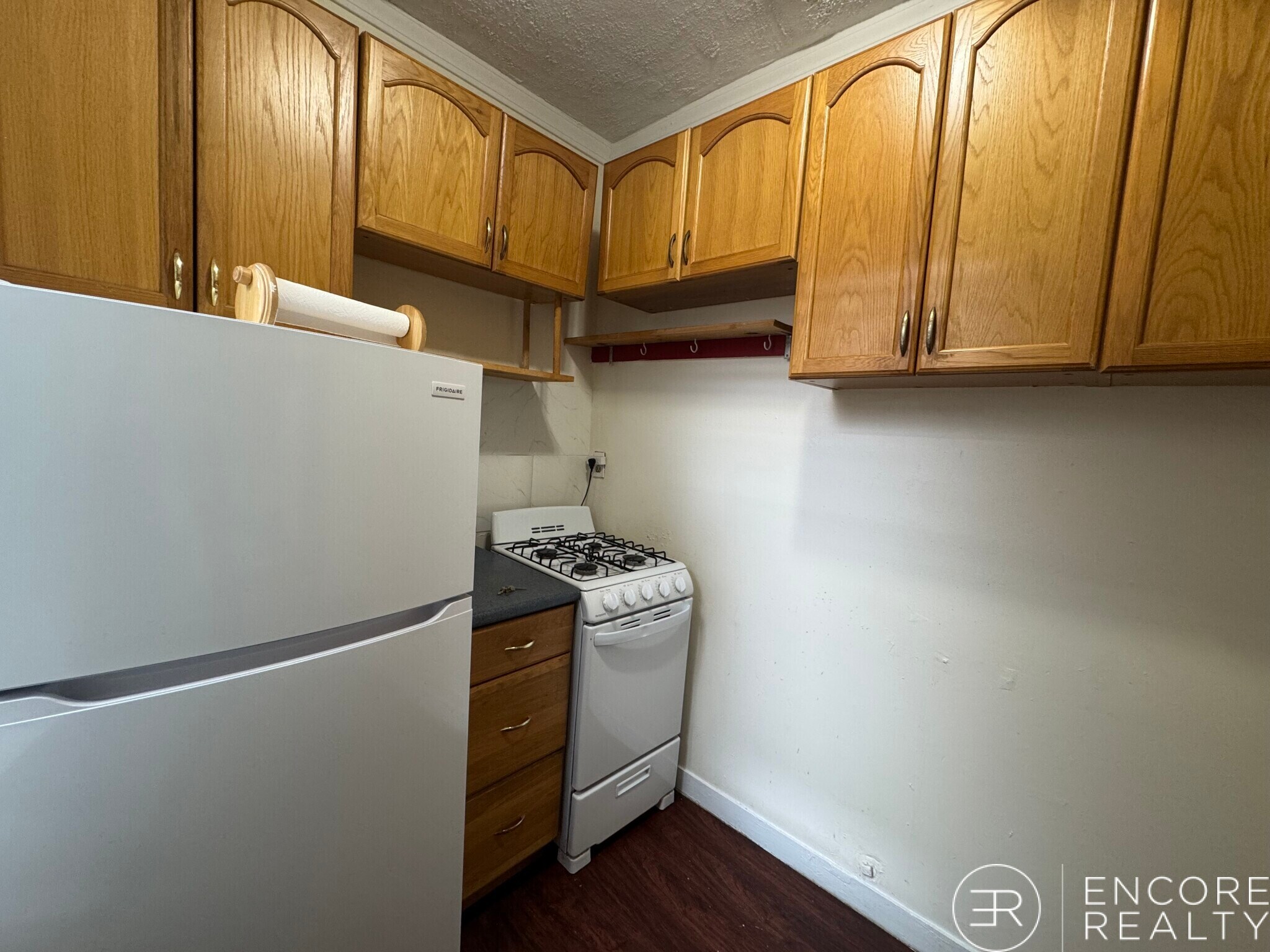 Building Photo - 84 New Whitney St