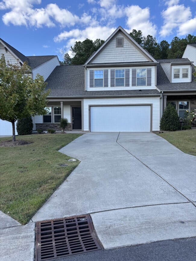 Building Photo - 318 Princess Pl