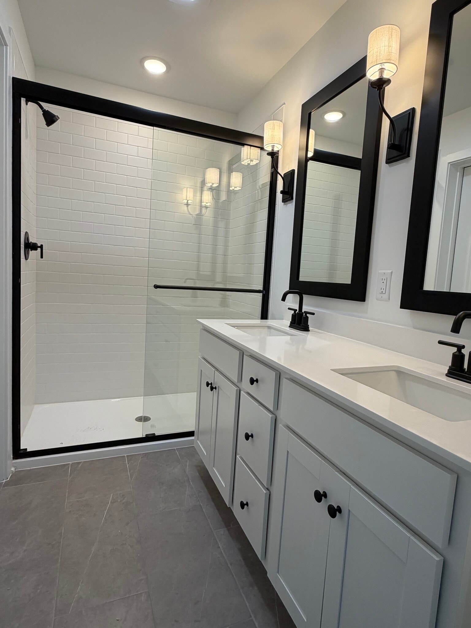 Building Photo - 27 Butternut Dr