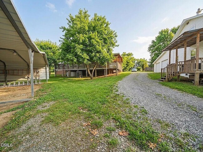 Building Photo - 530 Avent Ferry Rd