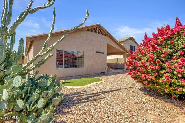 Building Photo - 1216 W Pinon Ave