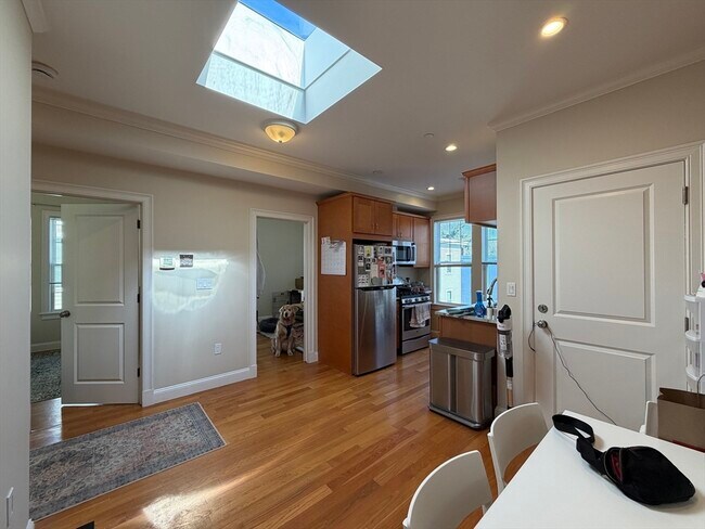 Building Photo - 9 Marney St