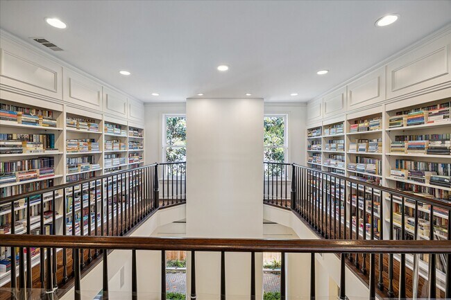 Building Photo - 2368 Timber Ln