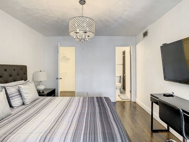 Building Photo - Westwood Boulevard, Orlando, FL 32821 - 2 BR 2 BA condo