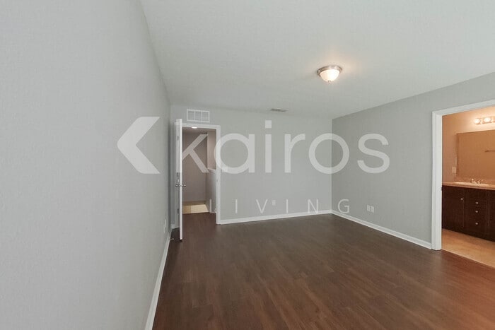 Building Photo - 1319 Mull St