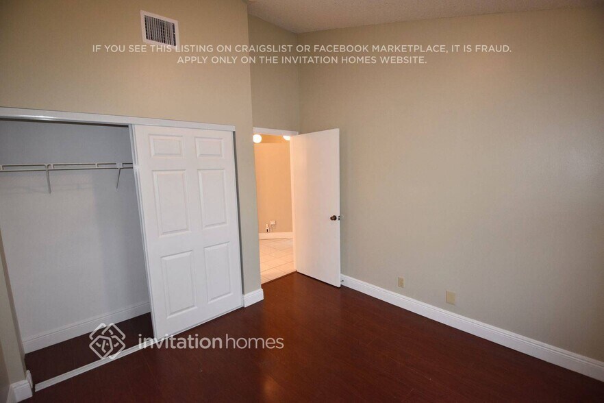 Building Photo - 100 Azalea Cir