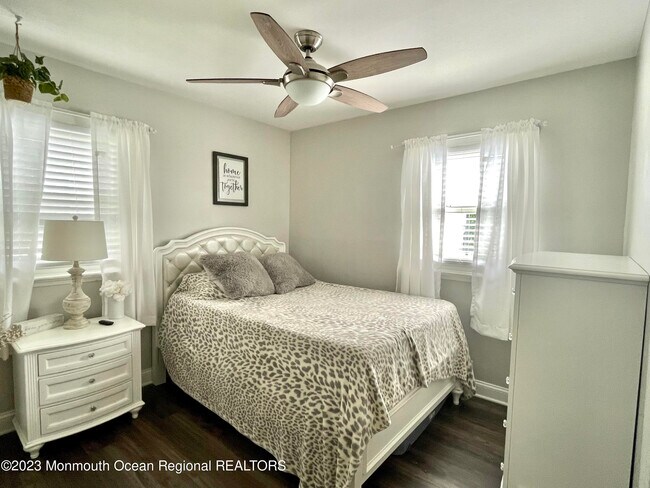 Building Photo - 1414 Treeneedle Rd