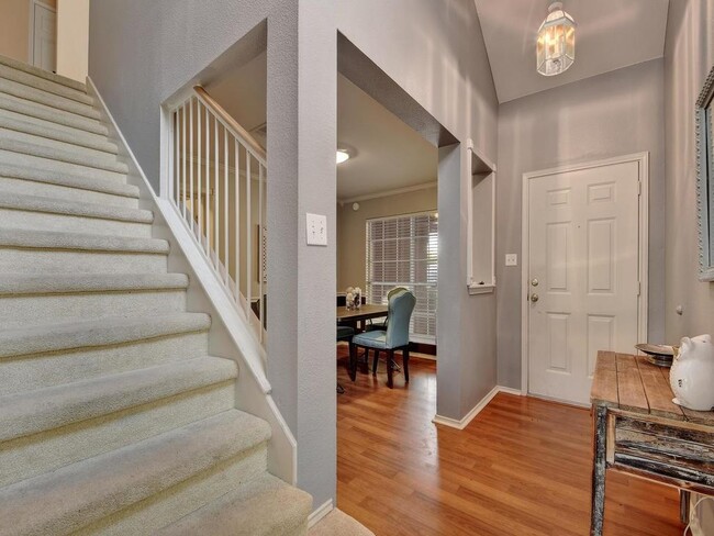 Building Photo - 1466 David Curry Dr