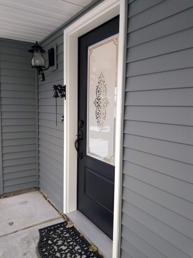 Building Photo - 21253 Lake George Blvd