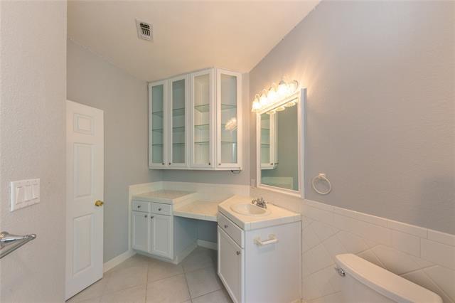 Building Photo - 1619 Pheasant Ln