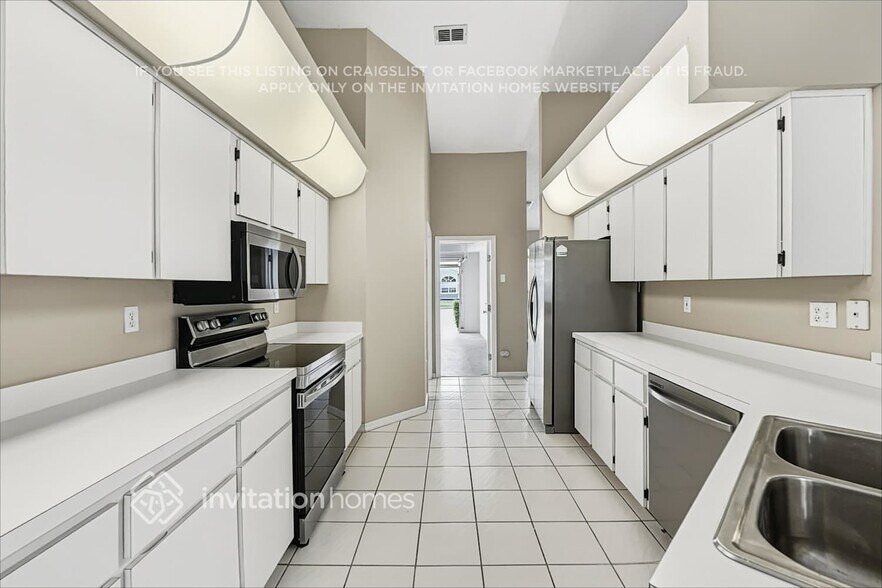 Building Photo - 9101 Easthaven Ct